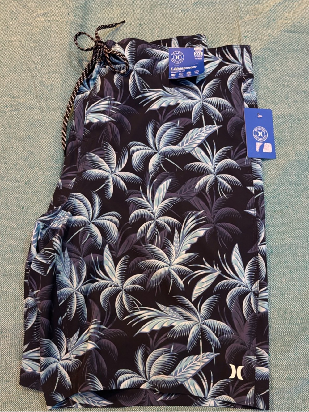 Hurley Men’s Black and Blue Palm Print Board Shorts